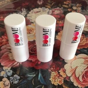 White Lip Balm - Hydrating Pink-Accented Tube